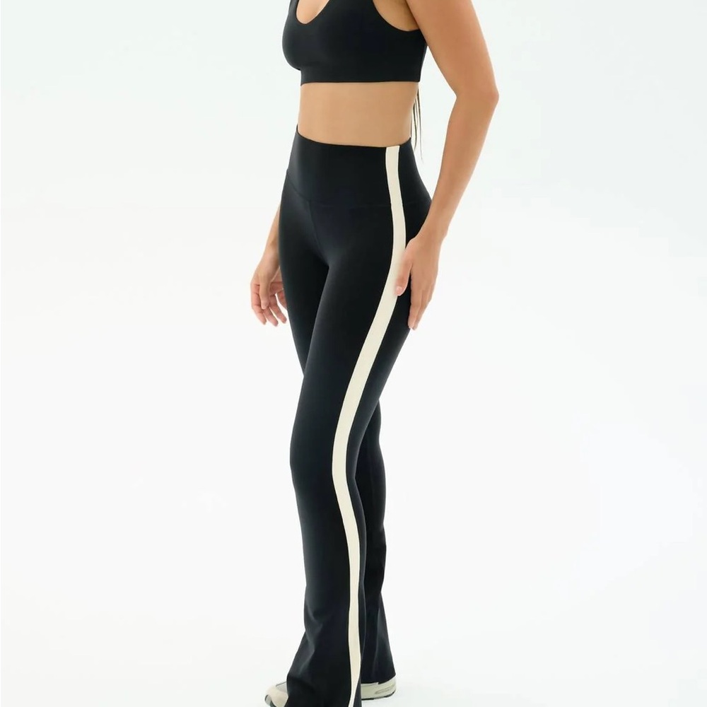 Splits59 RAQUEL HIGH WAIST FLARED LEGGING Black/Creme